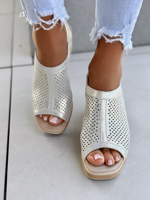 Sanały damskie ze skóry naturalnej