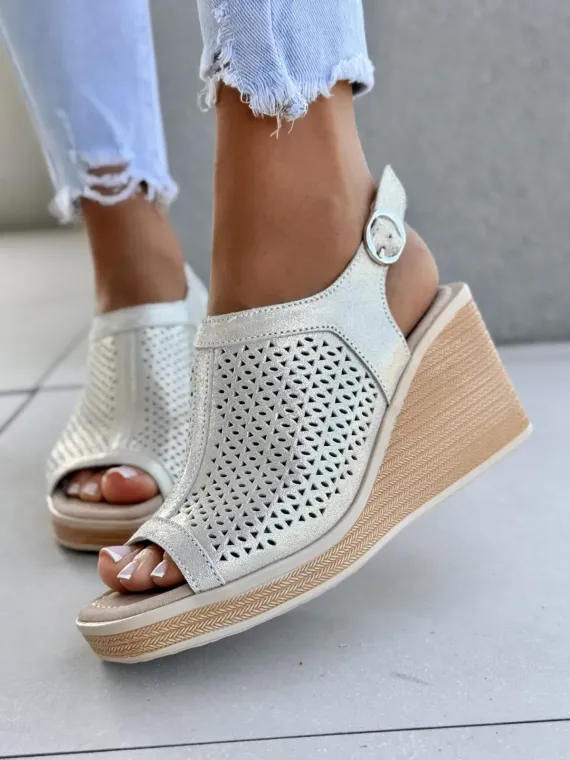 Sanały damskie ze skóry naturalnej