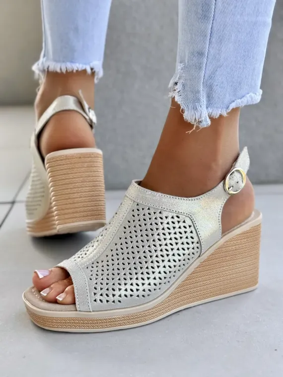 Sanały damskie ze skóry naturalnej