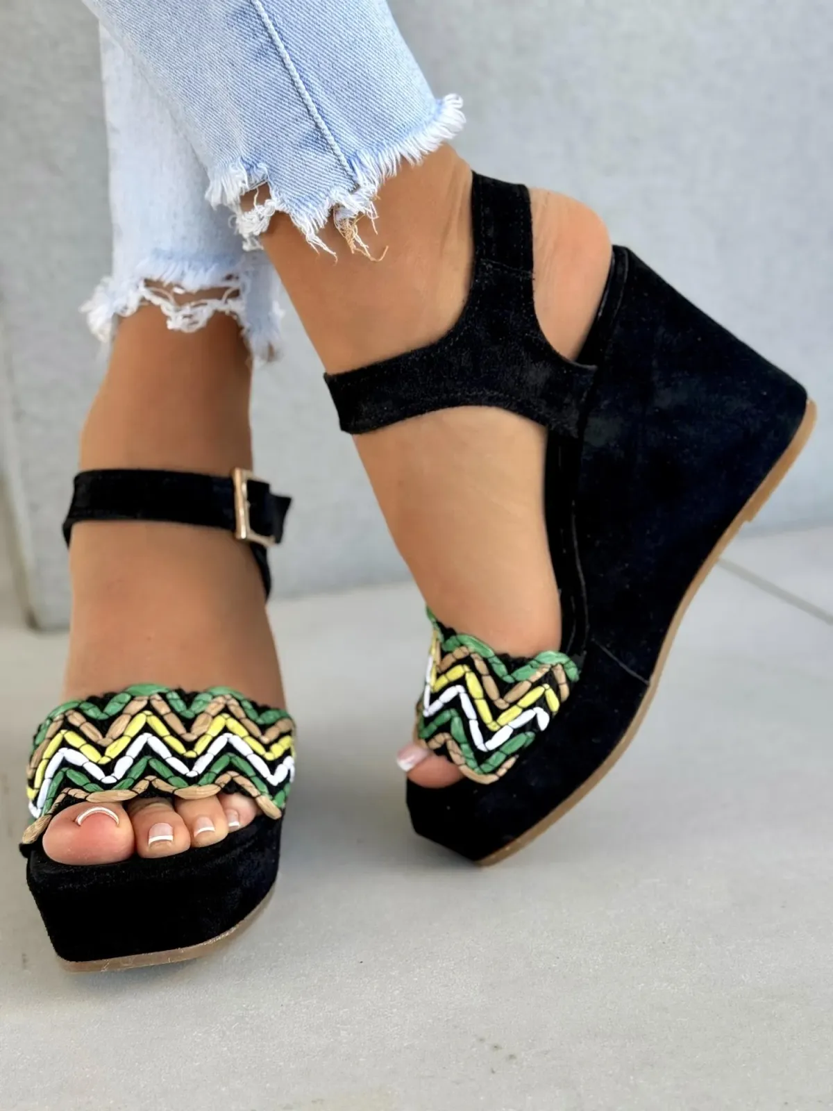 Sandałki na koturnie OLEKSY ze skóry naturalnej Polskiej produkcji