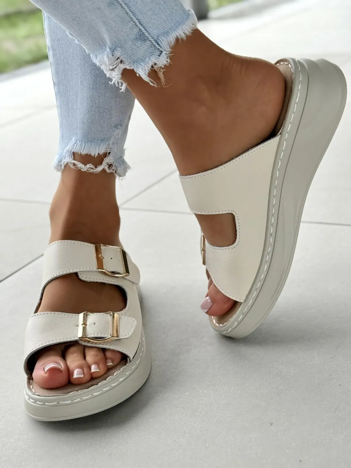 Klapki damskie ze skóry naturalnej