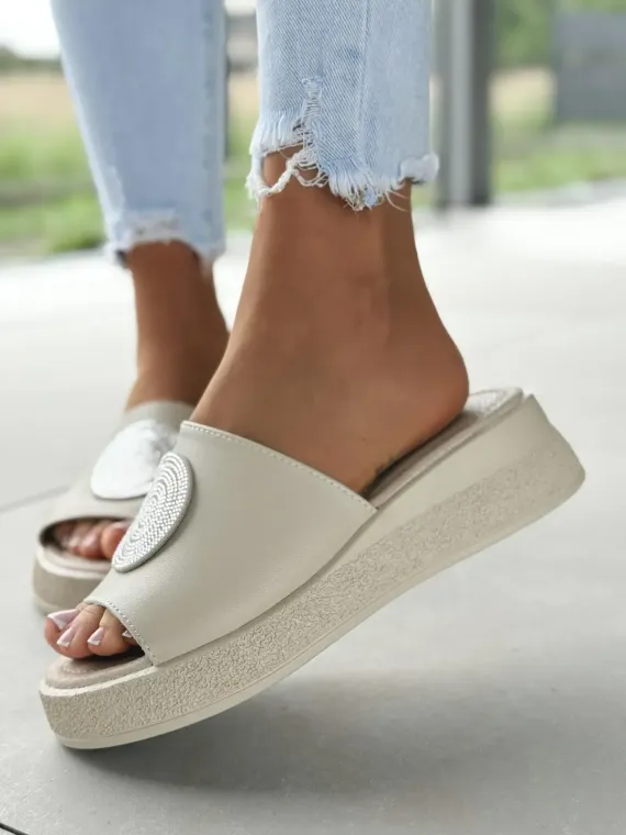 Klapki damskie ze skóry naturalnej