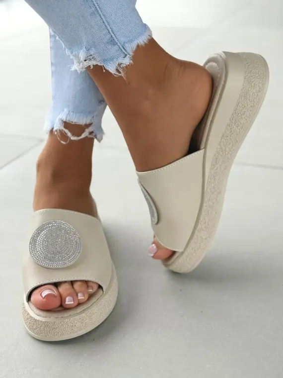 Klapki damskie ze skóry naturalnej