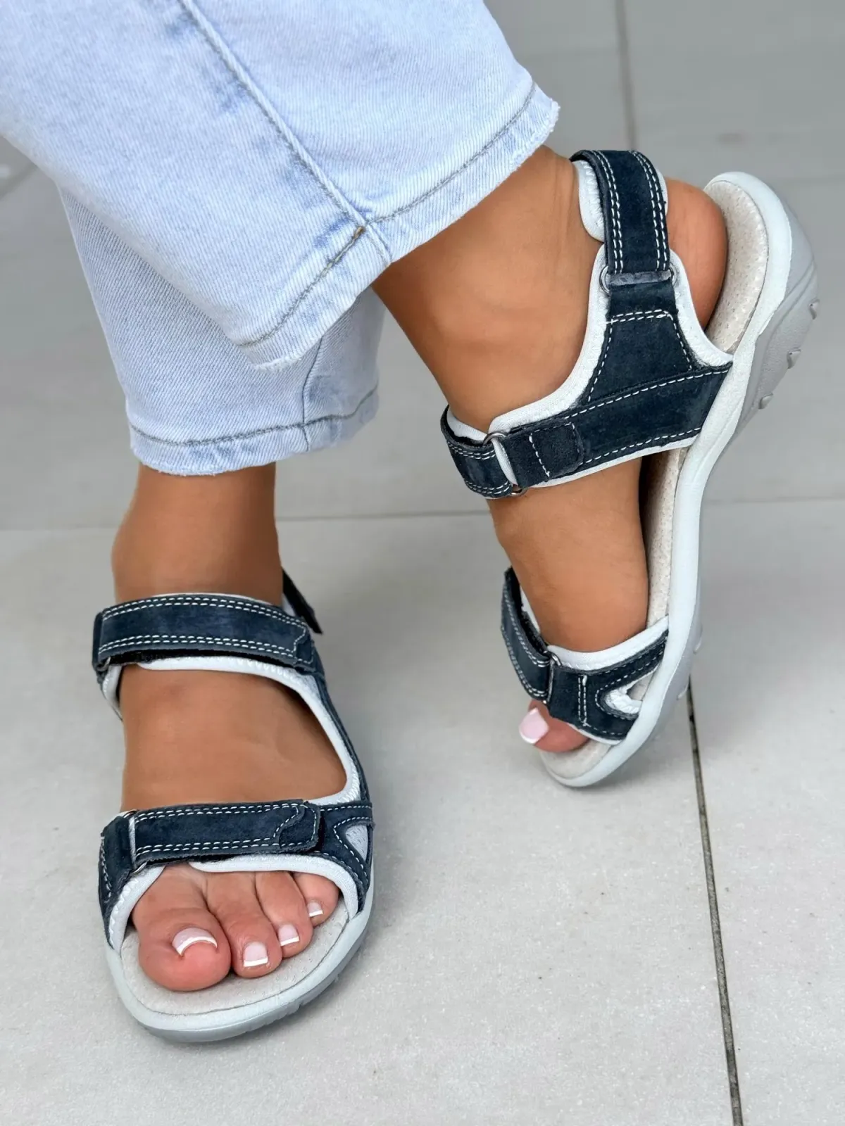 Sandałki damskie ze skóry naturalnej