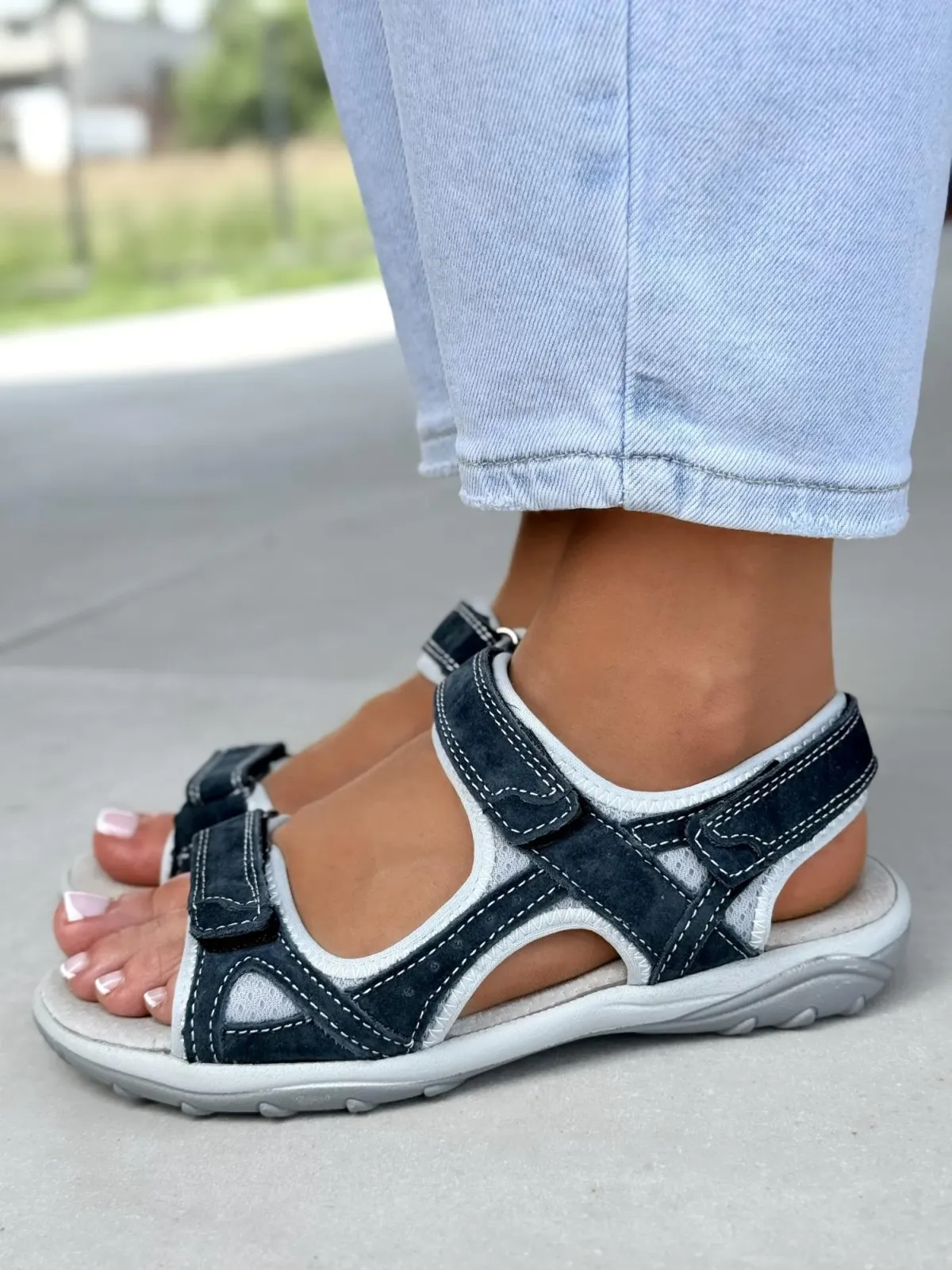 Sandałki damskie ze skóry naturalnej