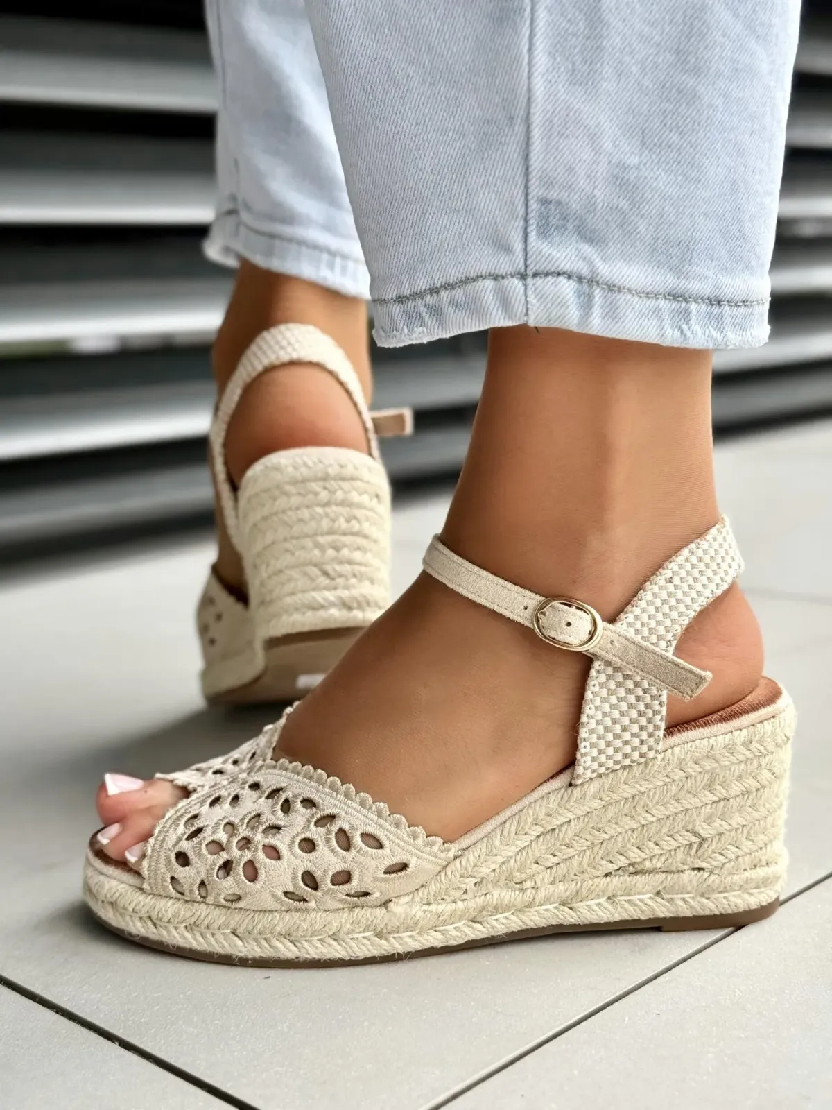 Mega lekkie miękkie i wygodne sandały damskie