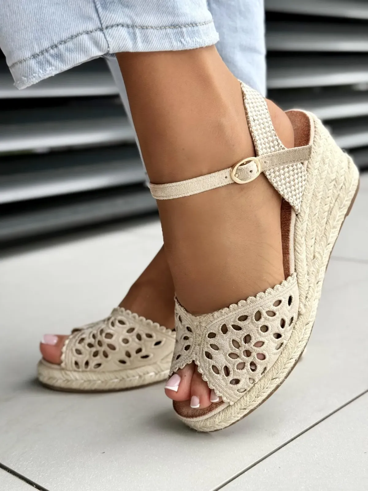 Mega lekkie miękkie i wygodne sandały damskie