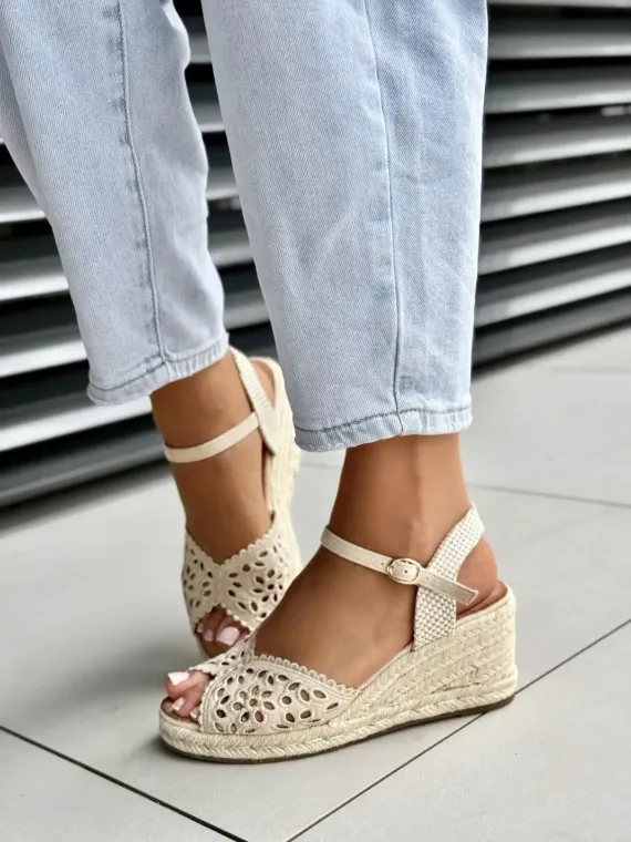 Mega lekkie miękkie i wygodne sandały damskie