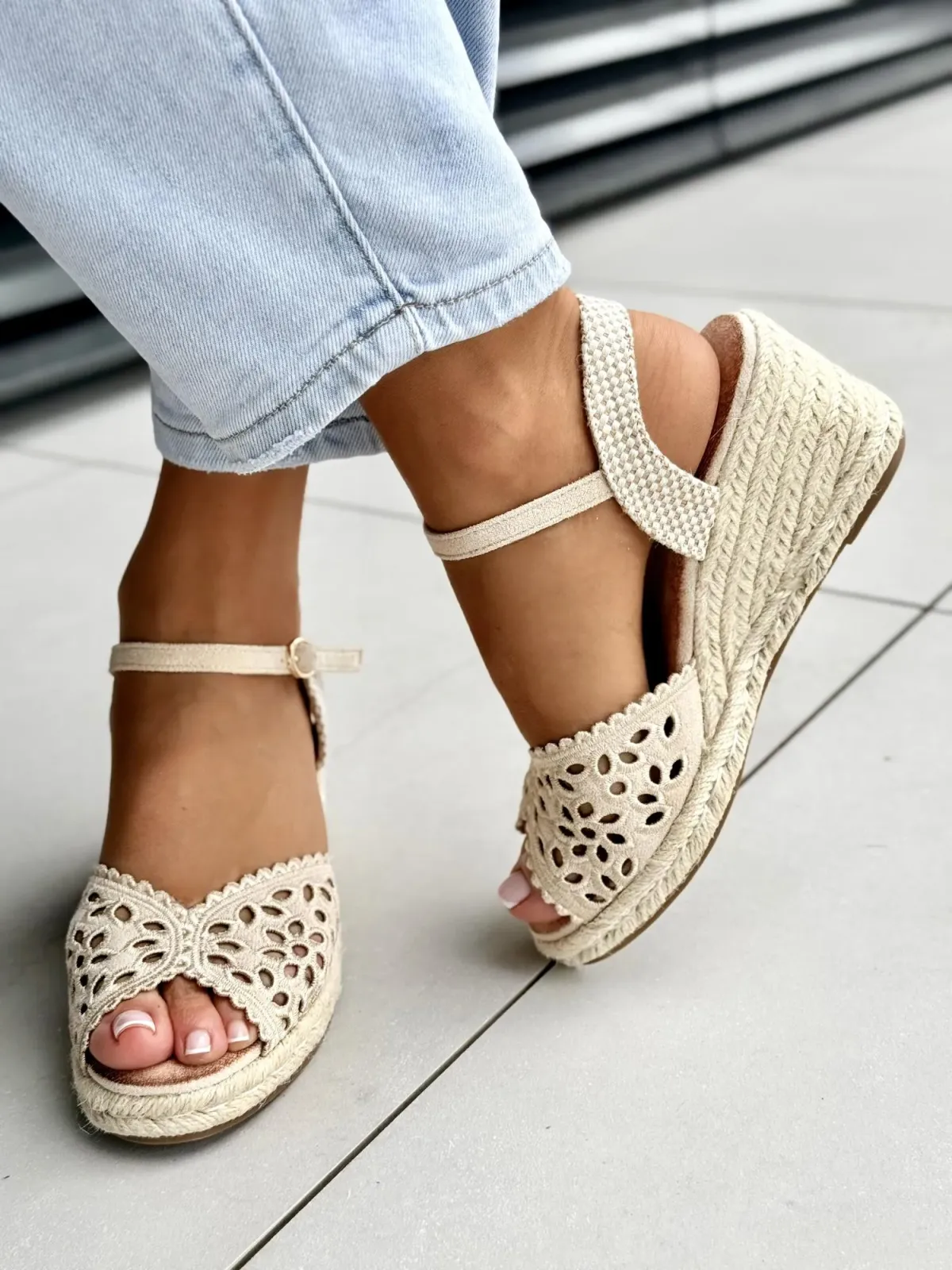 Mega lekkie miękkie i wygodne sandały damskie