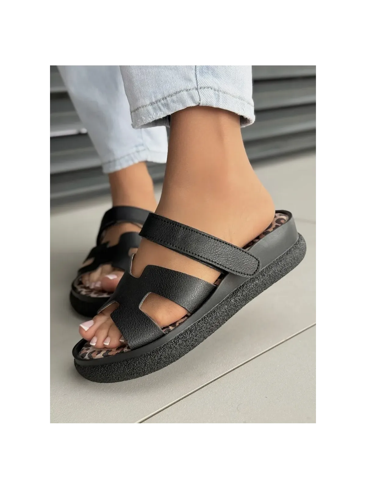 Klapki damskie ze skóry naturalnej