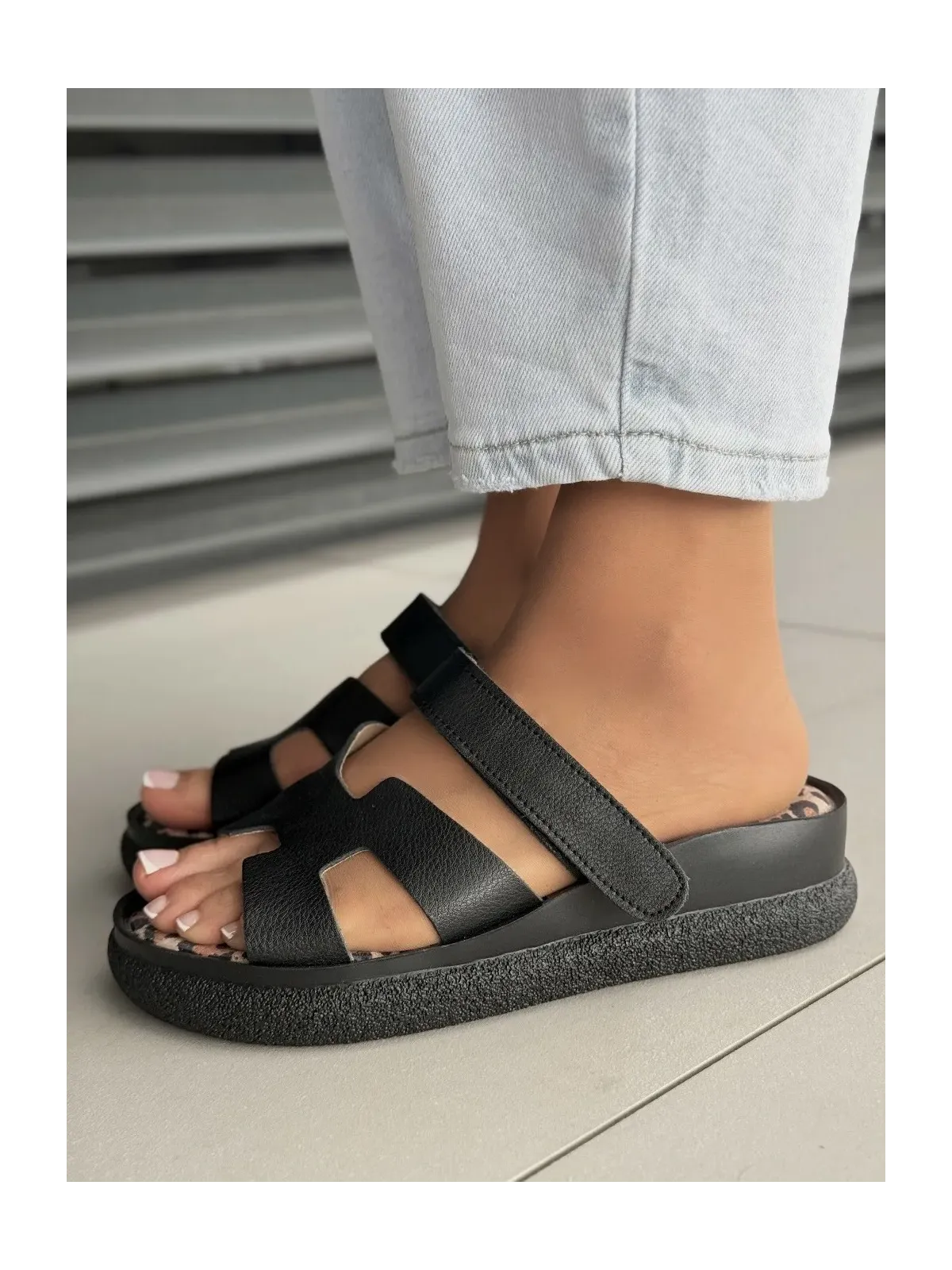 Klapki damskie ze skóry naturalnej