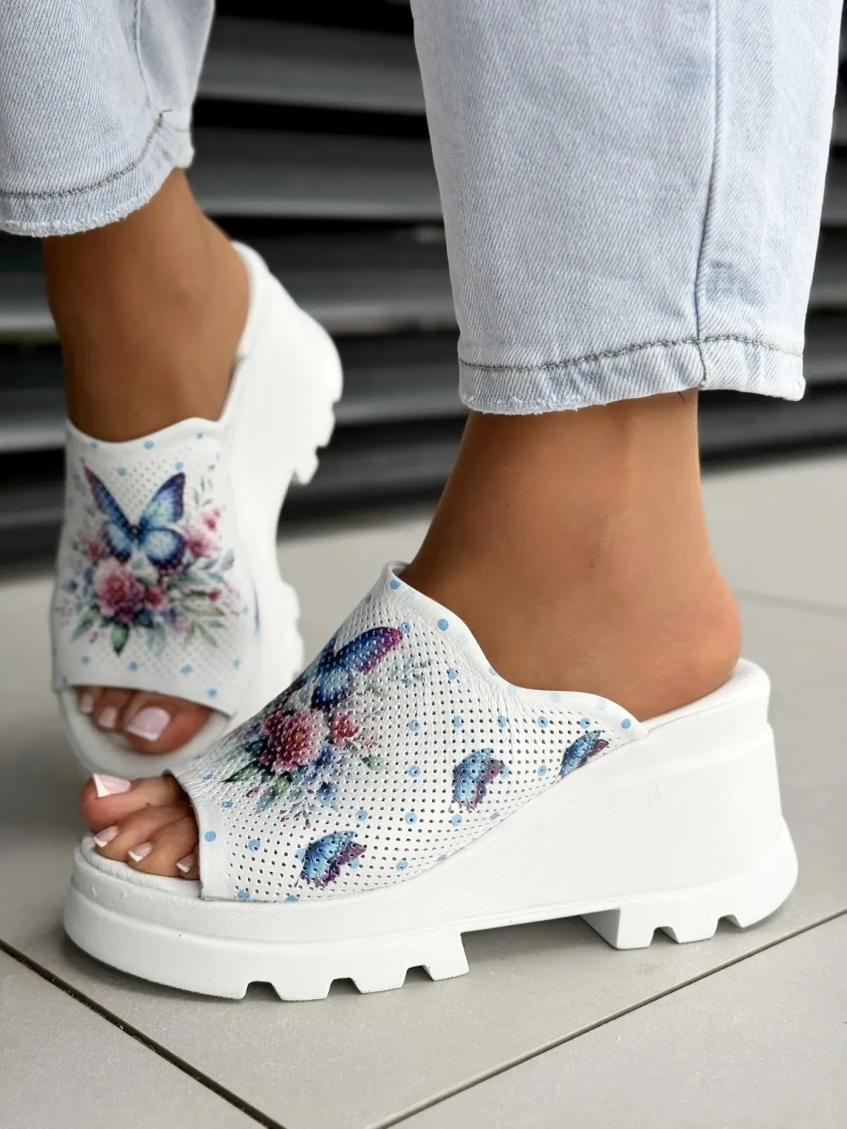 Klapki damskie ze skóry naturalnej