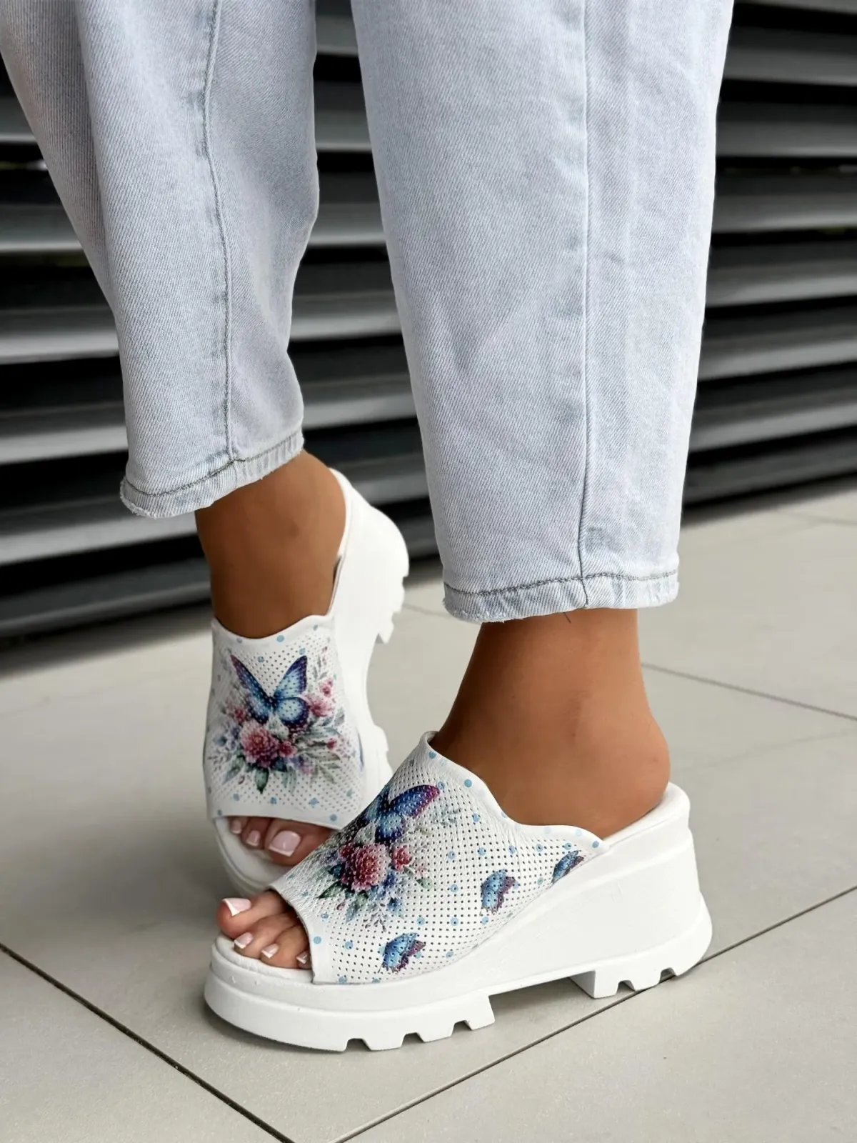 Klapki damskie ze skóry naturalnej