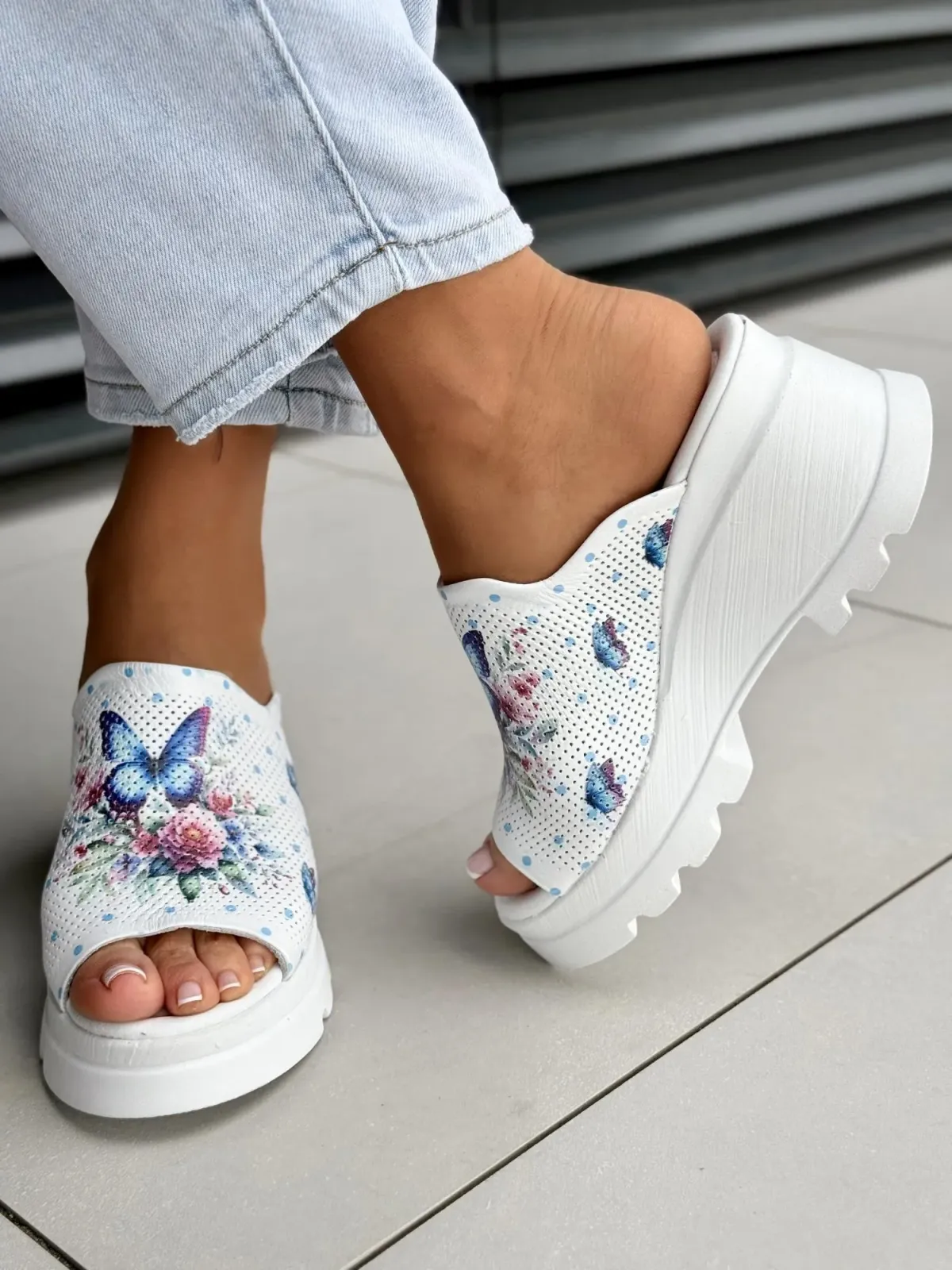 Klapki damskie ze skóry naturalnej