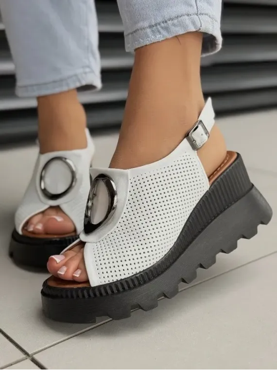 Sandałki damskie ze skóry naturalnej