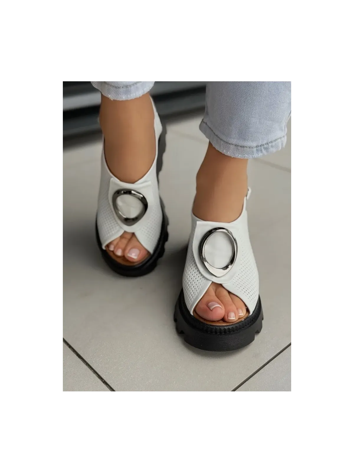 Sandałki damskie ze skóry naturalnej