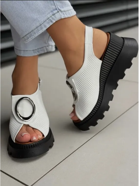 Sandałki damskie ze skóry naturalnej