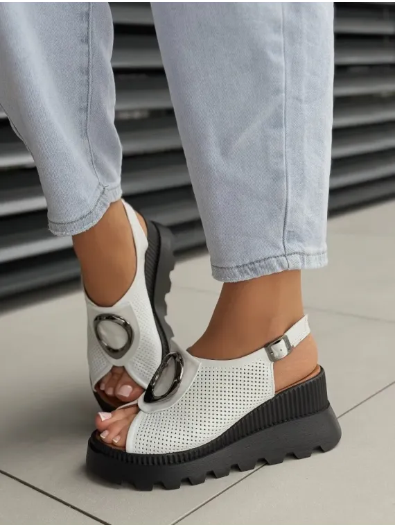 Sandałki damskie ze skóry naturalnej