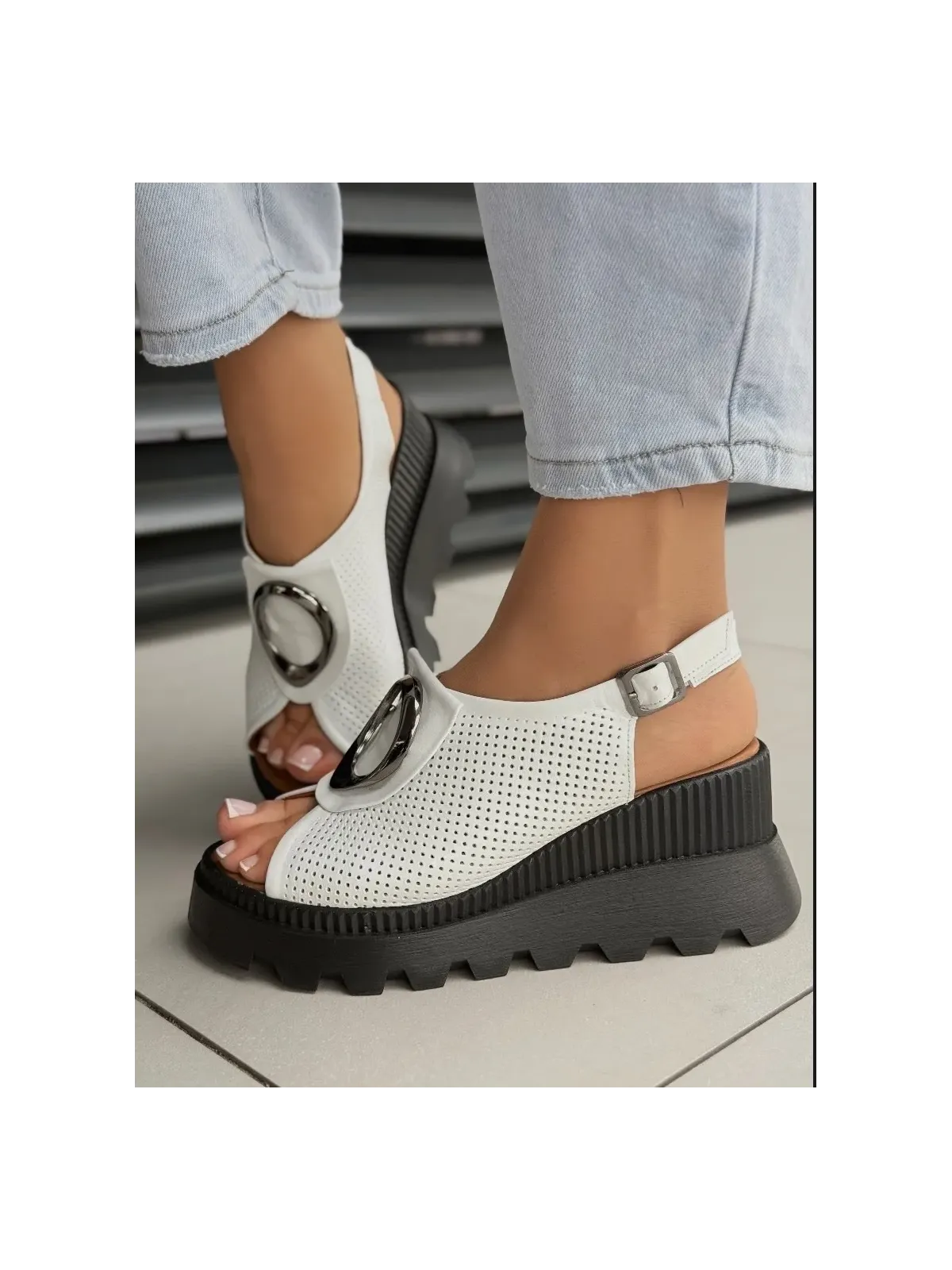 Sandałki damskie ze skóry naturalnej