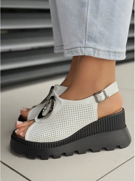 Sandałki damskie ze skóry naturalnej