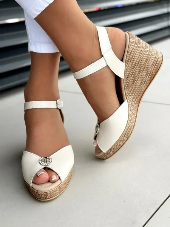 Sandałki damskie ze skóry naturalnej