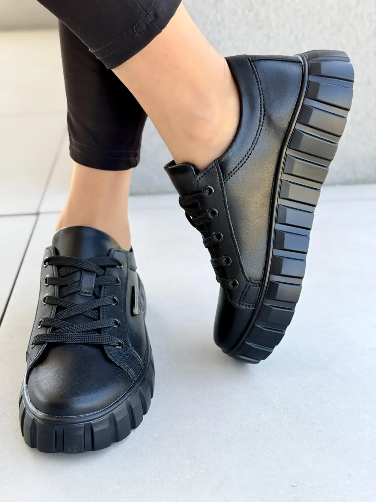 Sneakersy damskie ze skóry naturalnej