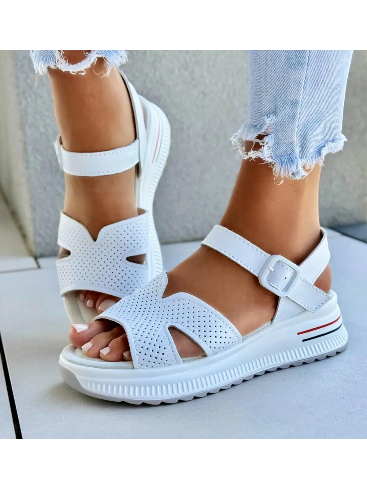 Sandałki damskie ze skóry naturalnej