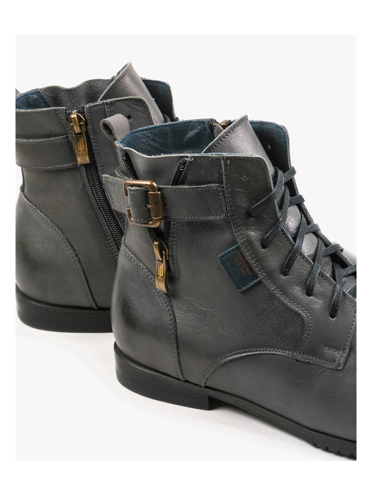 Szare botki męskie skórzane