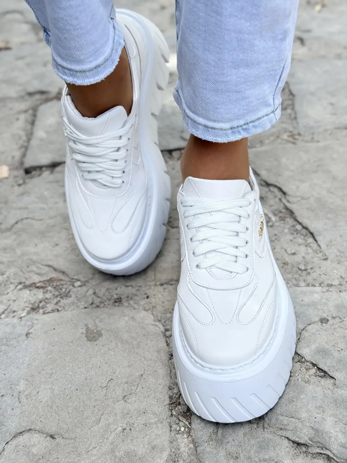 Sneakersy damskie OLEKSY ze skóry naturalnej Polskiej produkcji