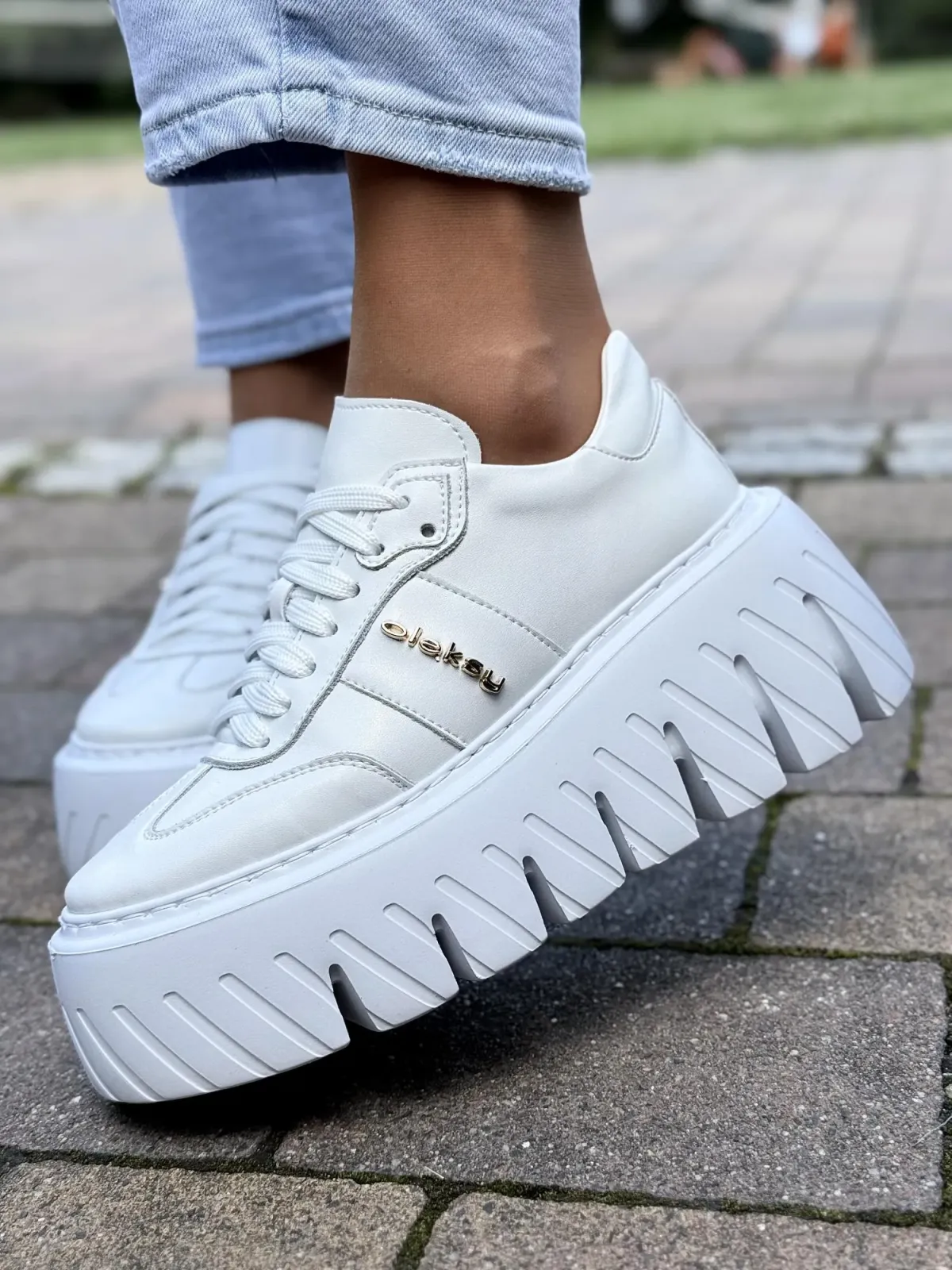 Sneakersy damskie OLEKSY ze skóry naturalnej Polskiej produkcji