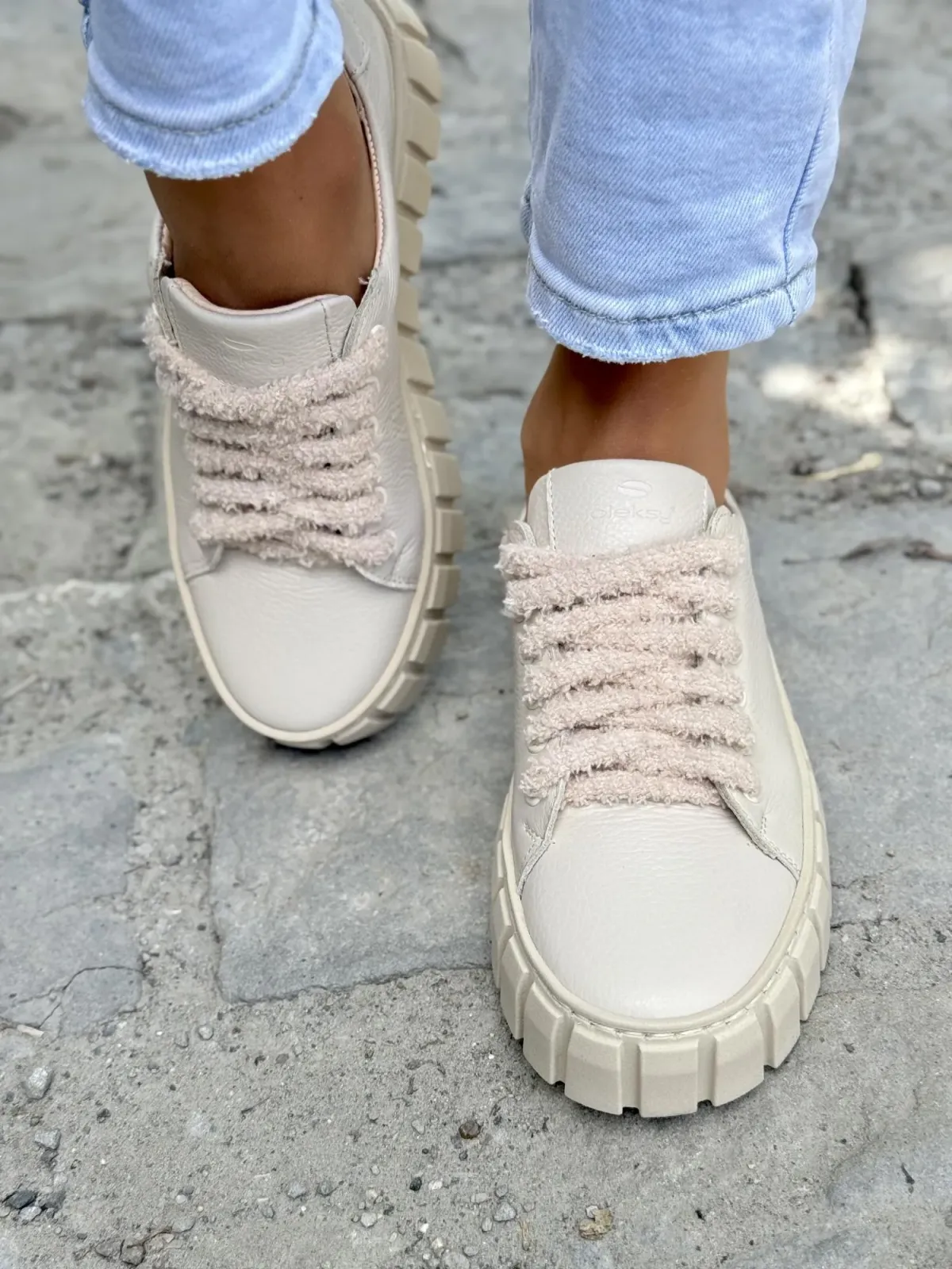 Sneakersy damskie OLEKSY ze skóry naturalnej Polskiej produkcji