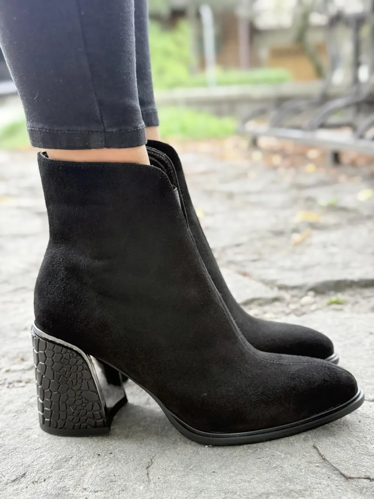 Botki OLEKSY z naturalnej skóry – elegancja i komfort na każdy dzień