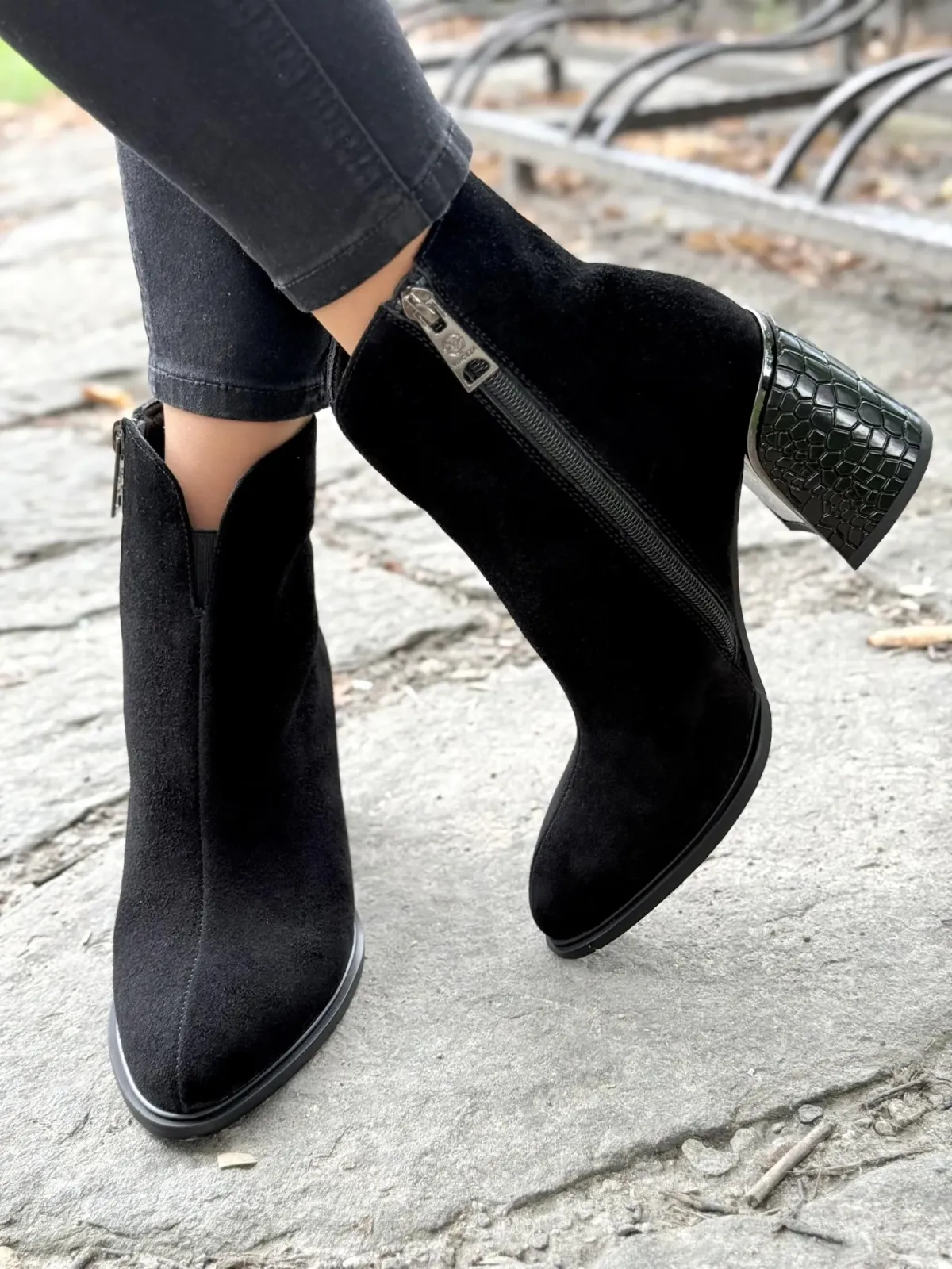 Botki OLEKSY z naturalnej skóry – elegancja i komfort na każdy dzień