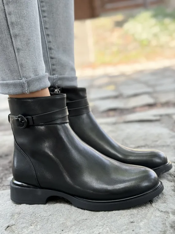 Botki z Naturalnej Skóry – Klasa, Wygoda, Ponadczasowy Styl