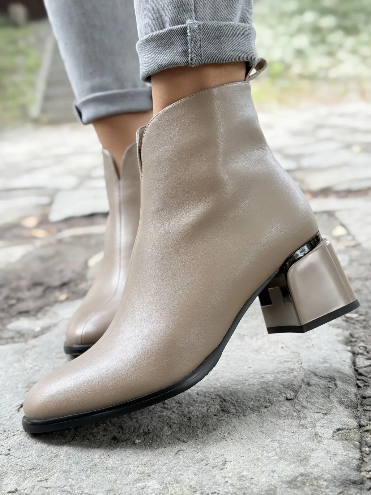 Eleganckie Botki ze 100% Skóry Naturalnej