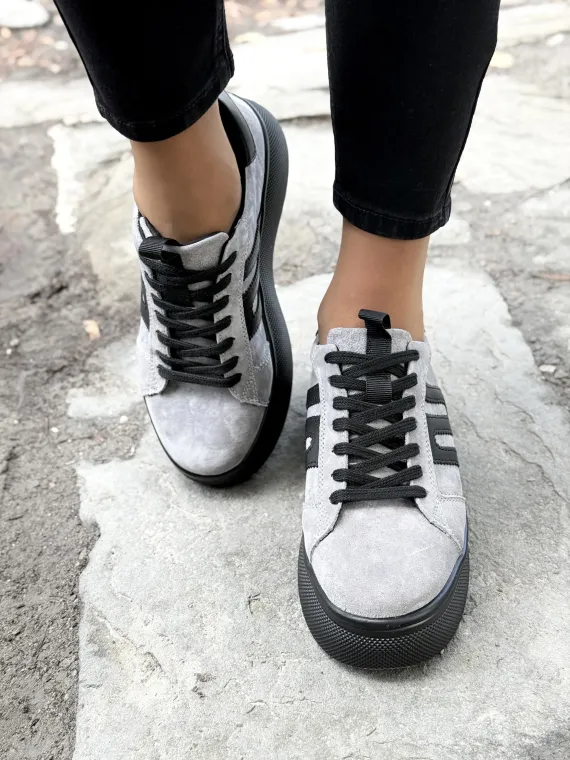 Sneakersy z Naturalnej Skóry – Komfort i Styl na Każdy Dzień