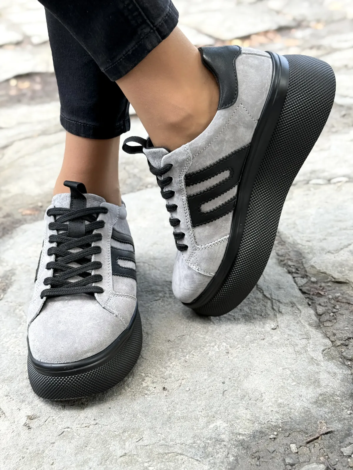 Sneakersy z Naturalnej Skóry – Komfort i Styl na Każdy Dzień