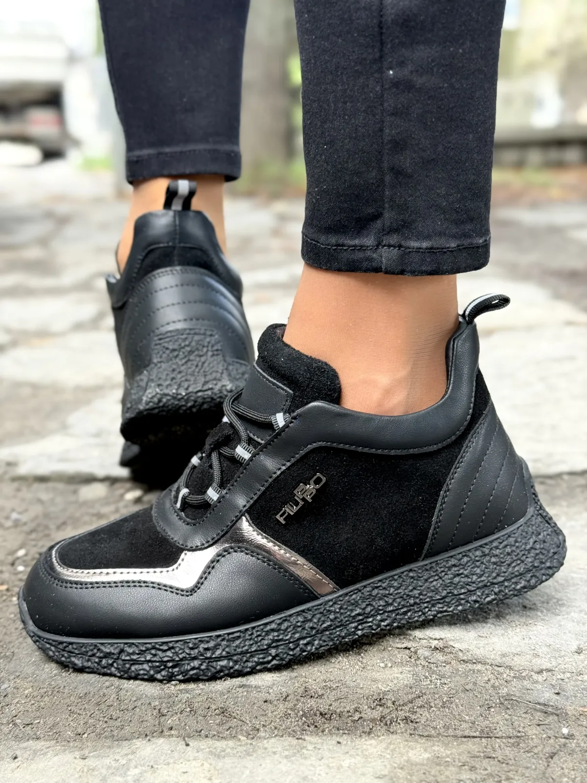 Damskie sneakersy z naturalnej skóry – styl i wygoda na co dzień