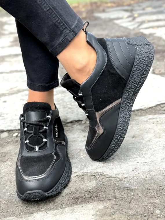 Damskie sneakersy z naturalnej skóry – styl i wygoda na co dzień