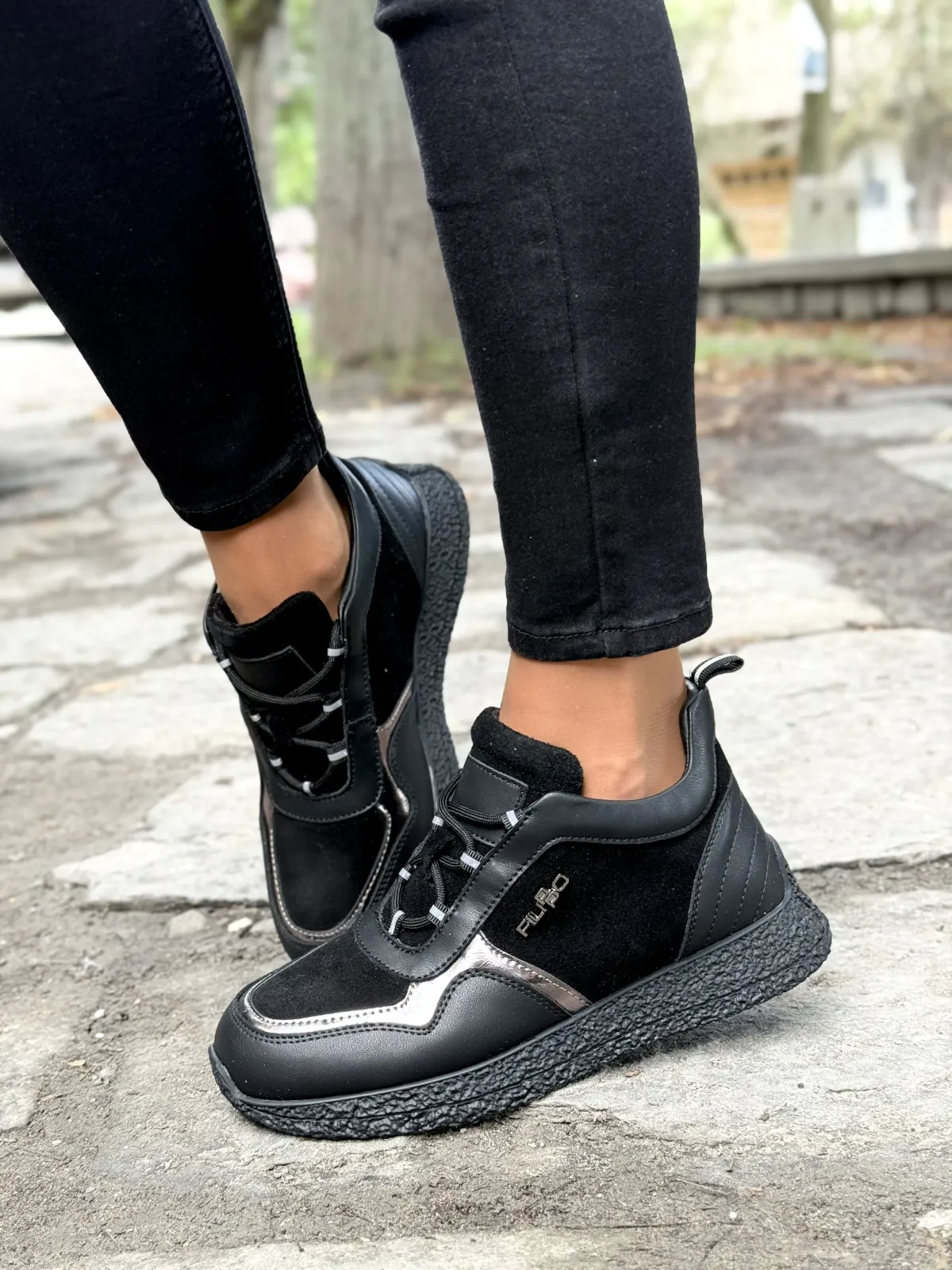 Damskie sneakersy z naturalnej skóry – styl i wygoda na co dzień