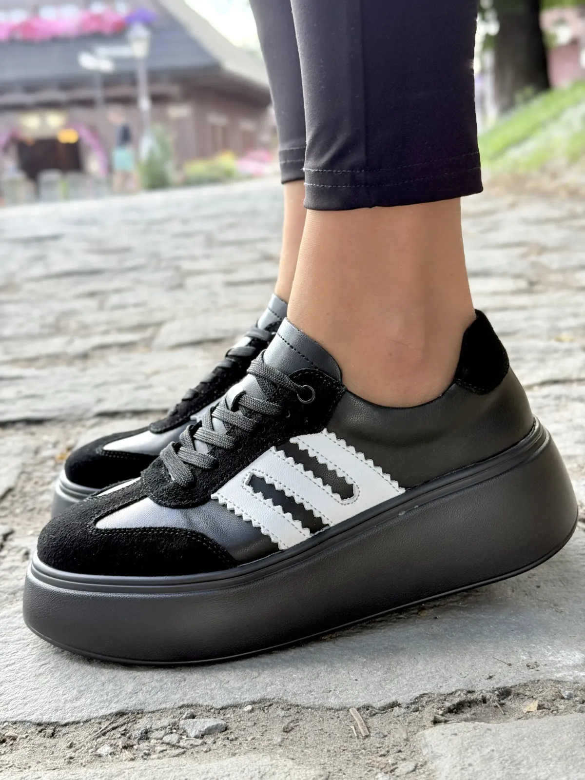 Sneakersy z Naturalnej Skóry – Komfort i Styl w Jednym