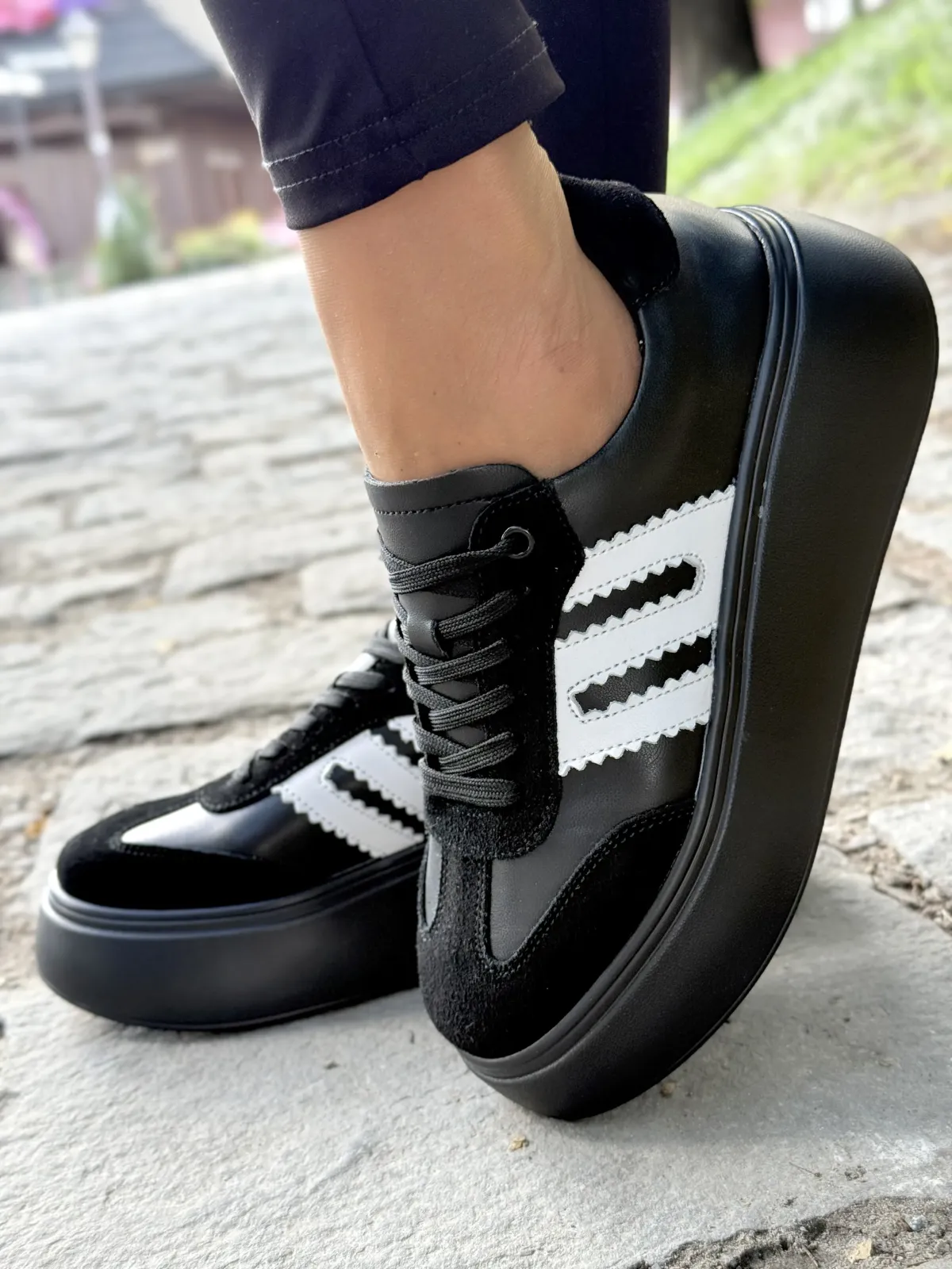 Sneakersy z Naturalnej Skóry – Komfort i Styl w Jednym