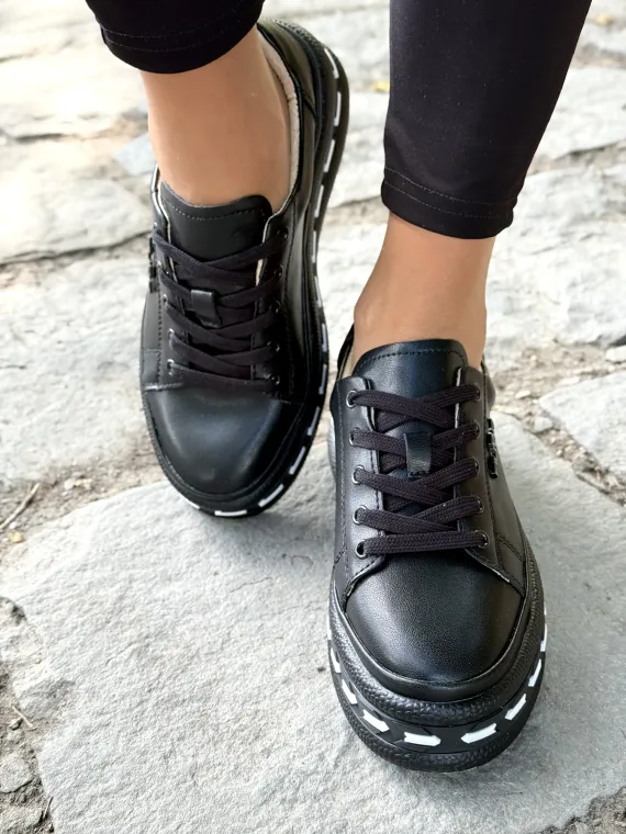 Sneakersy z Naturalnej Skóry – Komfort i Styl na Każdy Dzień