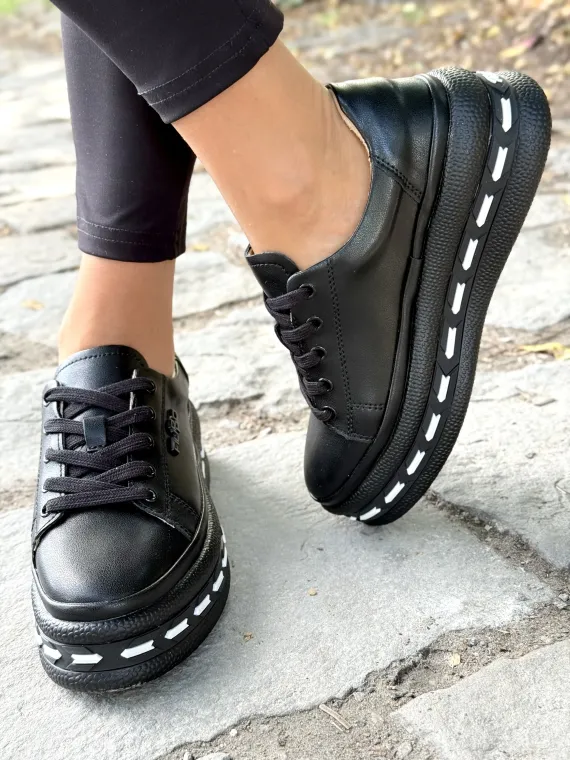 Sneakersy z Naturalnej Skóry – Komfort i Styl na Każdy Dzień