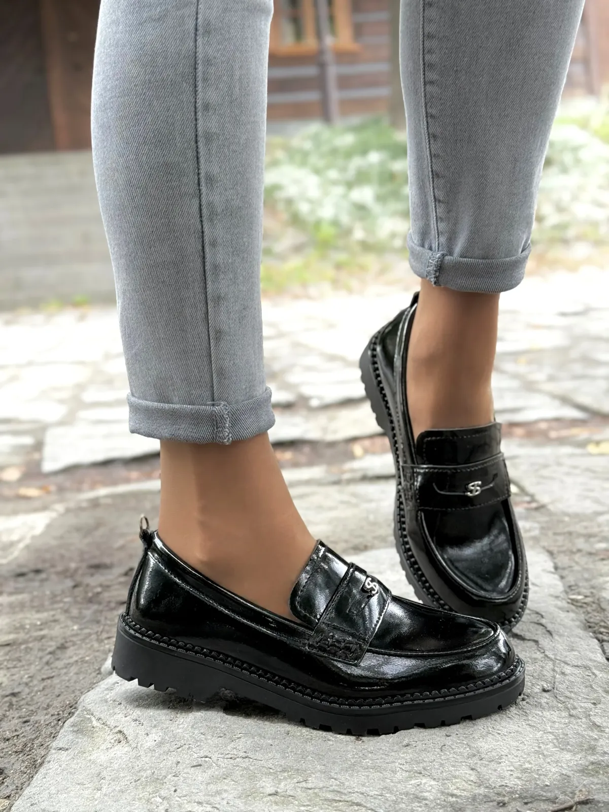 Eleganckie mokasyny z naturalnej skóry – komfort i styl na lata