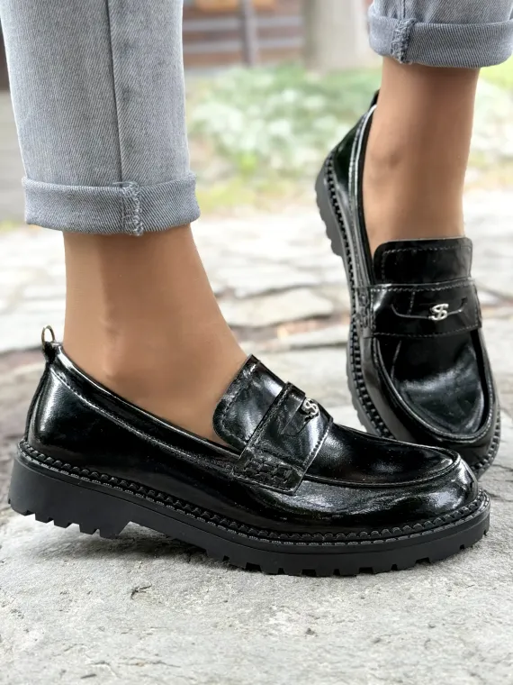 Eleganckie mokasyny z naturalnej skóry – komfort i styl na lata