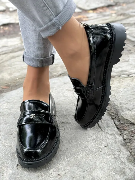 Eleganckie mokasyny z naturalnej skóry – komfort i styl na lata