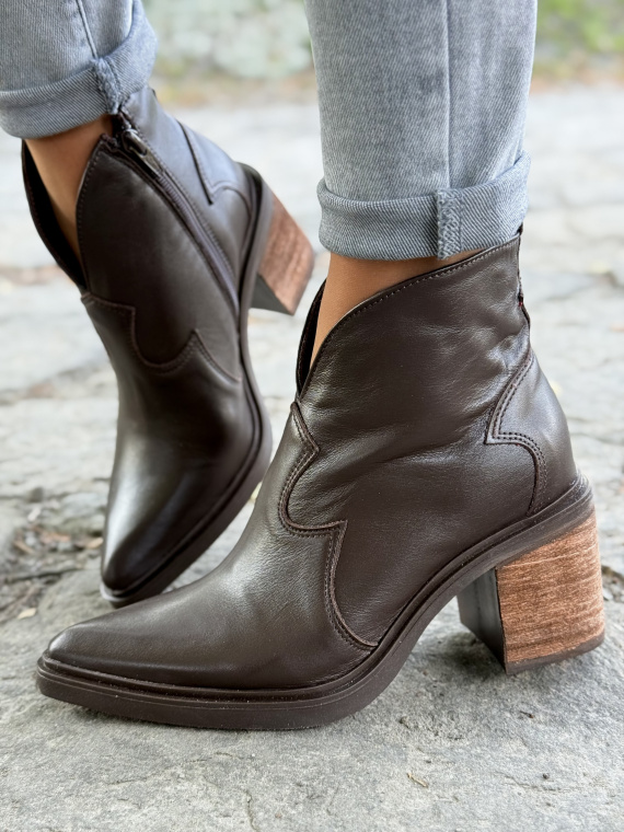 Skórzane kowbojki OLEKSY – polska jakość w najlepszym stylu