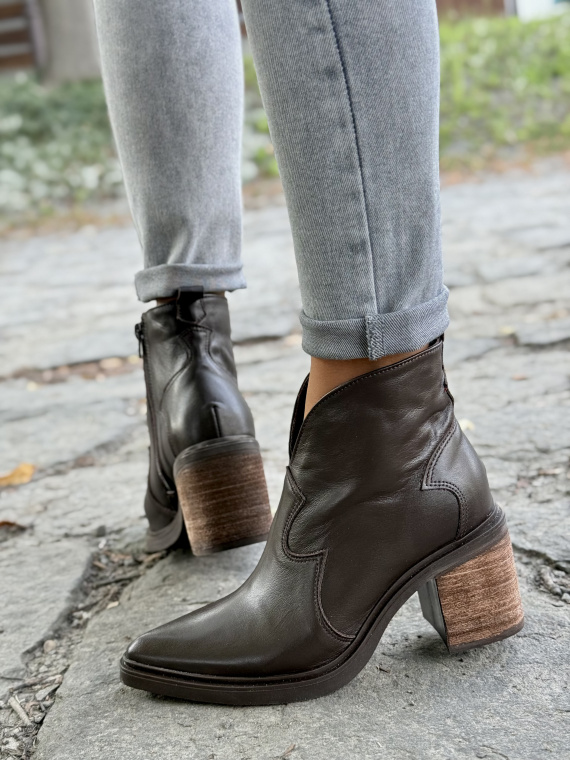 Skórzane kowbojki OLEKSY – polska jakość w najlepszym stylu