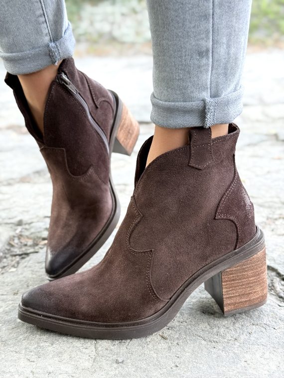 Polskie kowbojki ze skóry naturalnej od OLEKSY